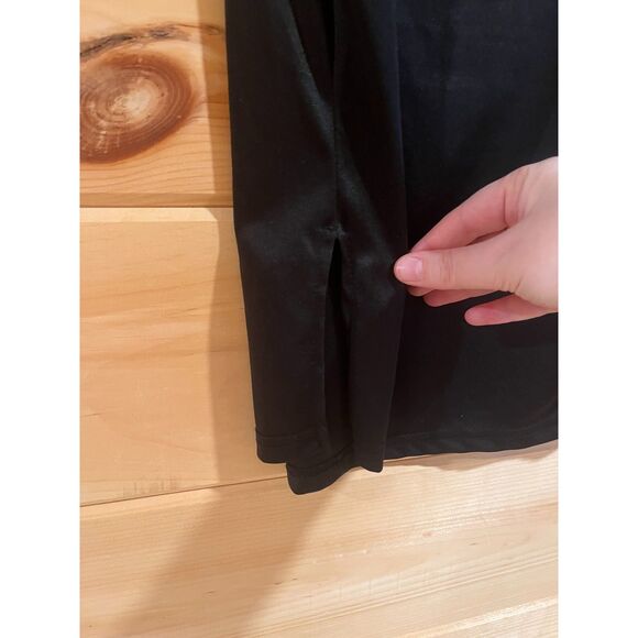 Elevated Basic Black Tank Top - Picture 4 of 4